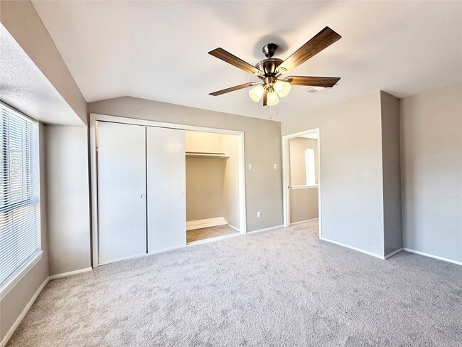 Building Photo - 7980 Grove Ridge Dr