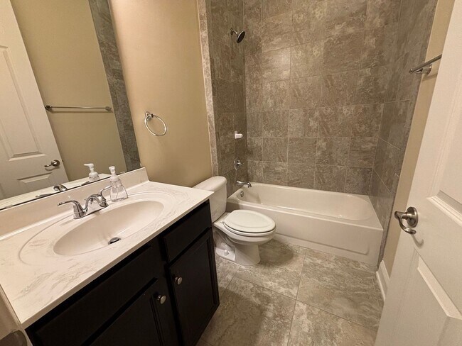 Building Photo - Spacious 4BR/3BA Home with 3-Car Garage, Bonus Office & Covered Patio in St Johns!