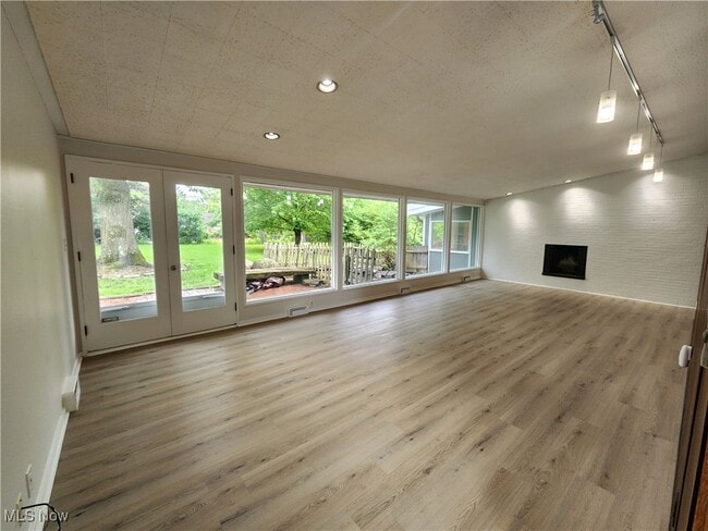 Building Photo - 24160 Buckhurst Dr