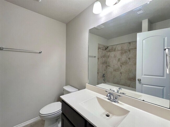 Building Photo - 23827 Piedmont Forest Dr