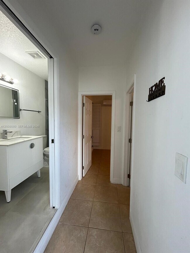 Building Photo - 14731 SW 170th Terrace