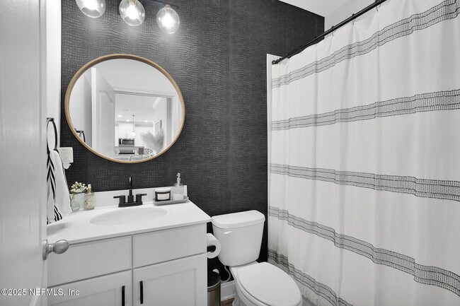 Building Photo - 187 Silverleaf Village Dr