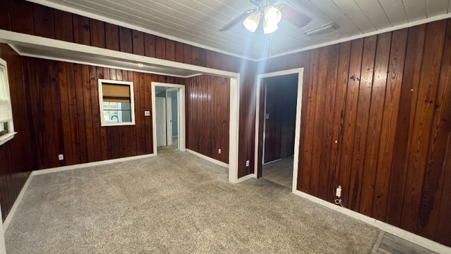 Building Photo - 416 Dairy Ave
