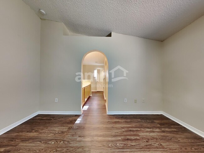 Building Photo - 1367 Oden Ct
