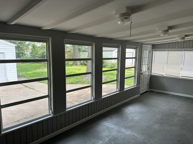 Building Photo - 965 Harrison St