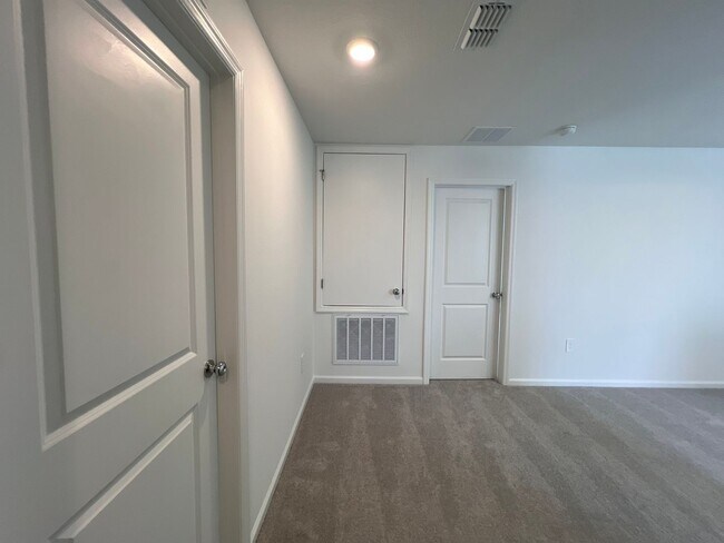 Building Photo - Perfect Home waiting for you!