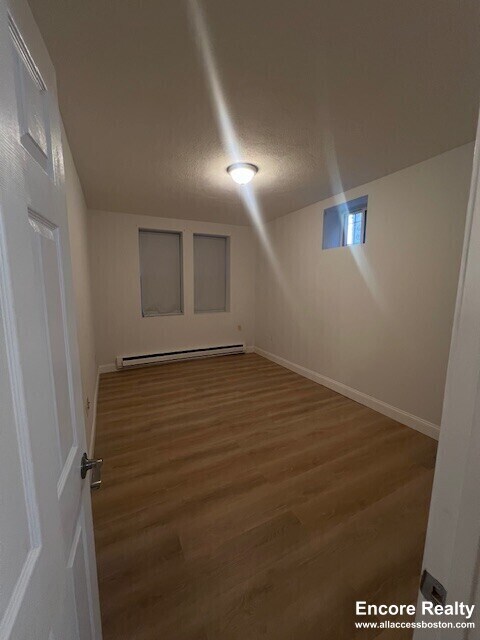 Building Photo - 111 Norway St