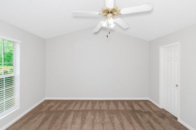 Building Photo - Charming Ranch-Style Home with Spacious Ya...