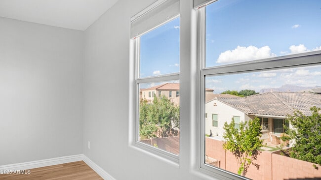 Building Photo - 4349 S Helix