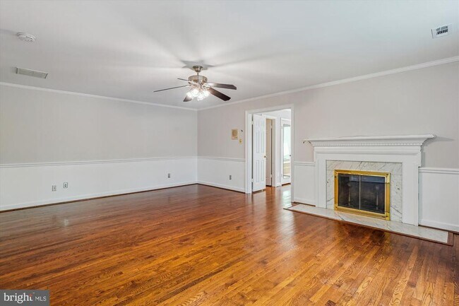 Building Photo - 7804 Lonesome Pine Ln