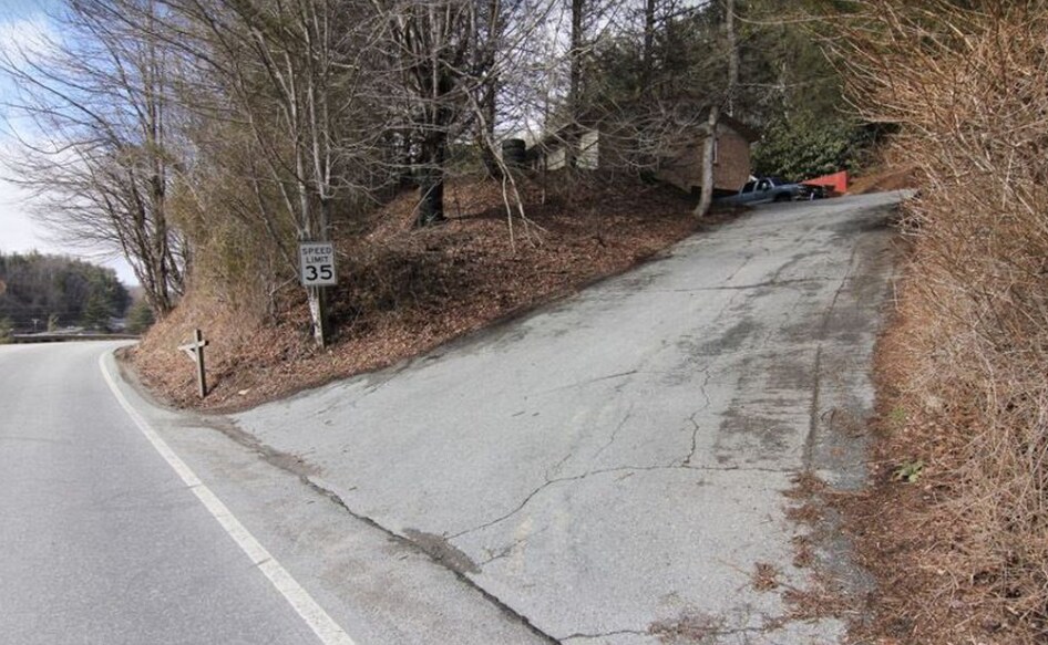 Building Photo - 945 Hodges Gap Rd