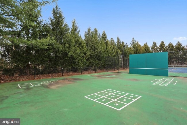 Building Photo - 21 Sterling Ct