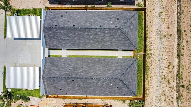 Building Photo - 20 South Dr