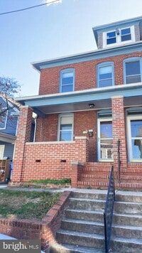 Building Photo - 648 N Mulberry St