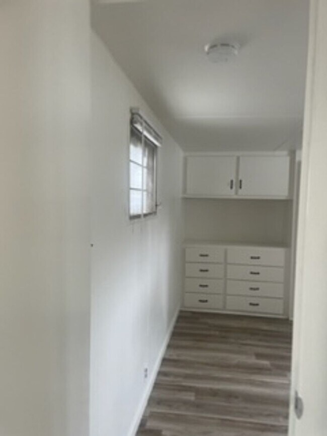 Building Photo - FOR RENT 55+COMMUNITY