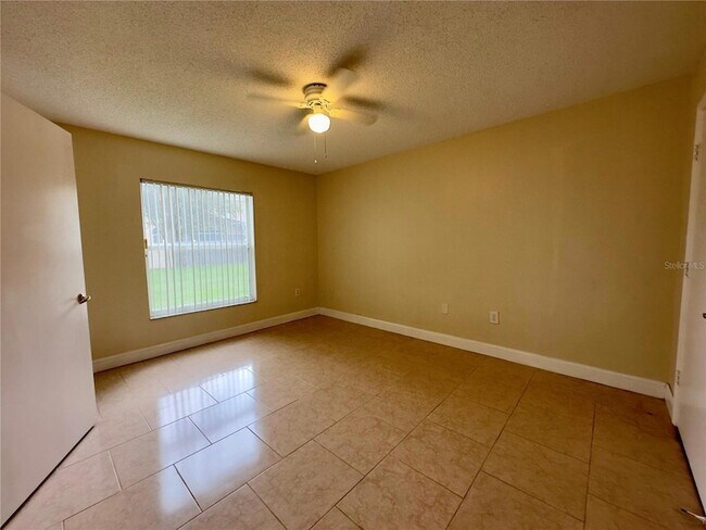 Building Photo - 13313 Fairway Glen Dr