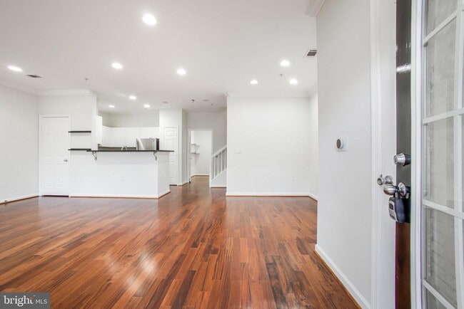 Building Photo - 11325 Aristotle Dr