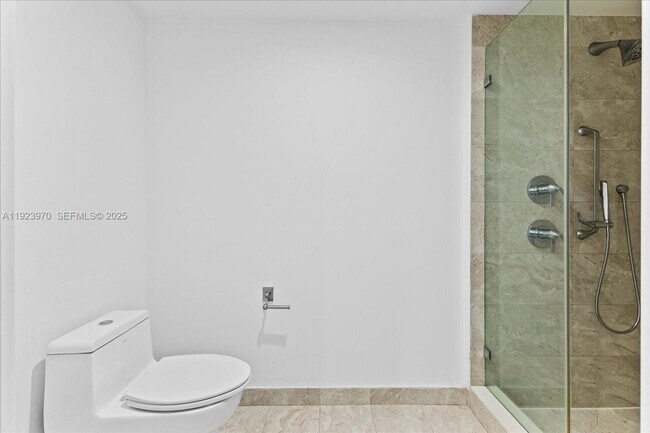 Building Photo - 488 NE 18th St