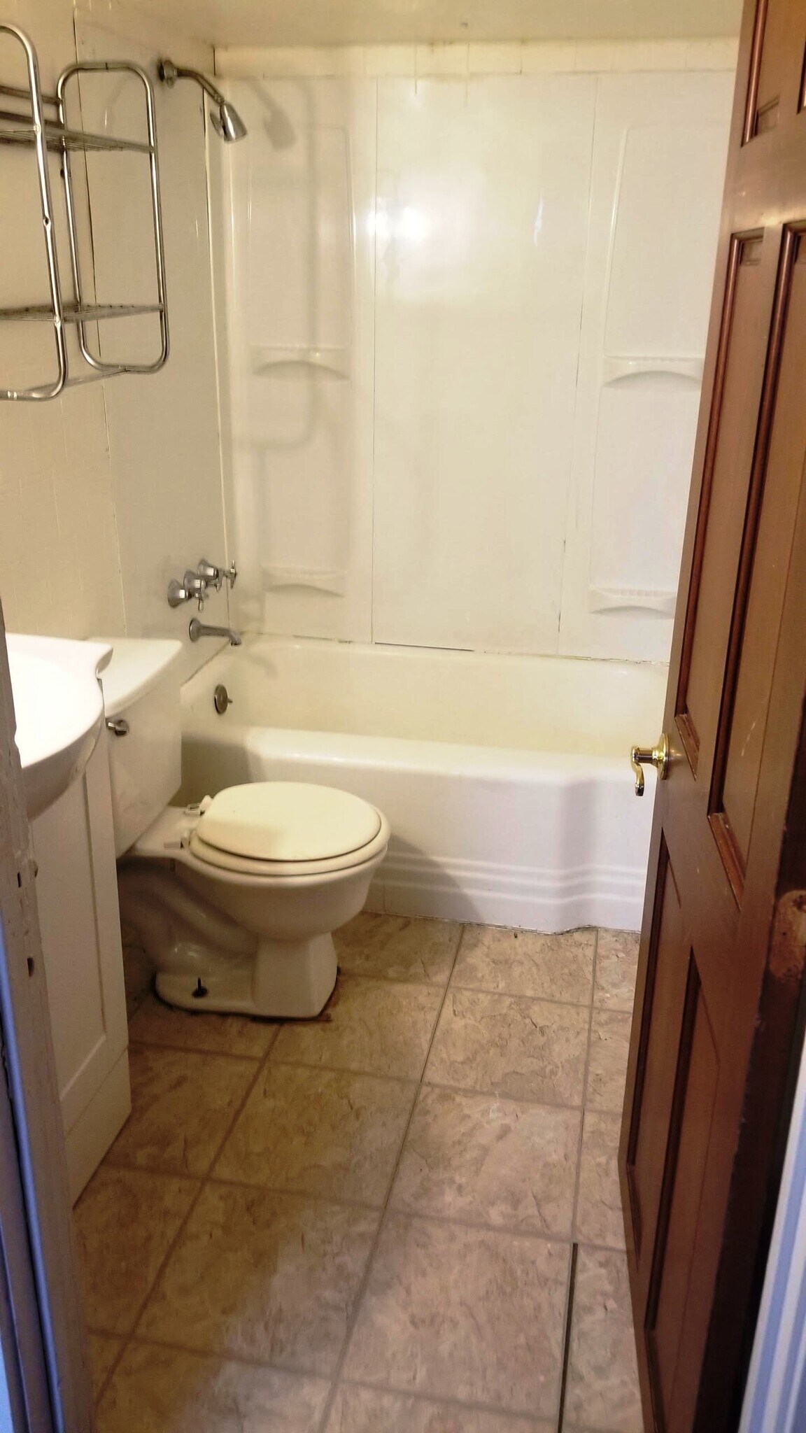 Building Photo - 3055 Delaware Ave