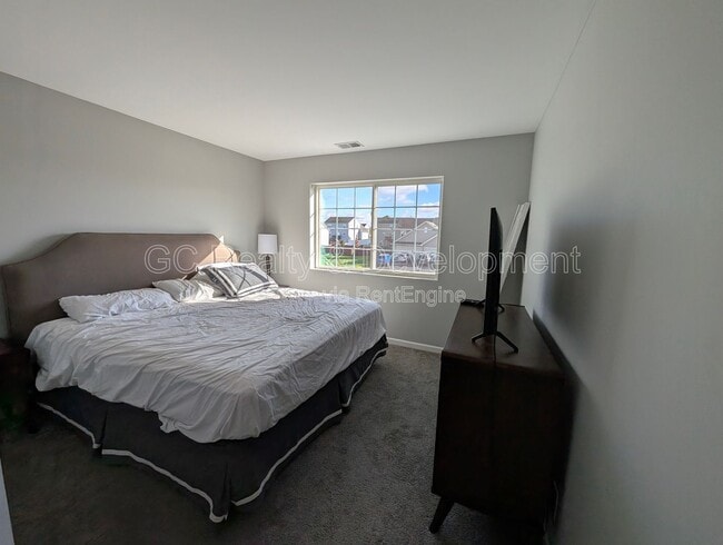 Building Photo - 646 Vine St