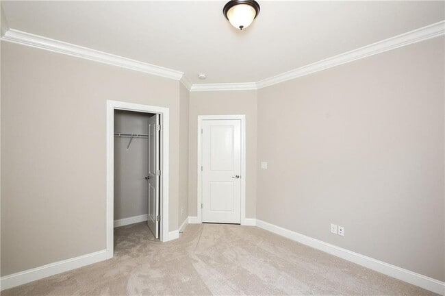 Building Photo - 2766 Avington Ln