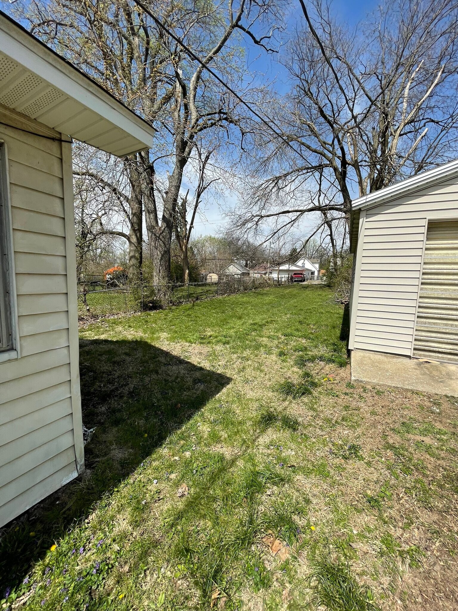 Building Photo - 1764 E Johns Ave