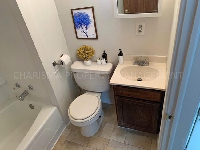 Building Photo - ONE BEDROOM LOCATED IN DOWNTOWN SIOUX FALLS.