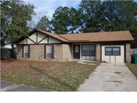 Building Photo - 708 Meadow Ct