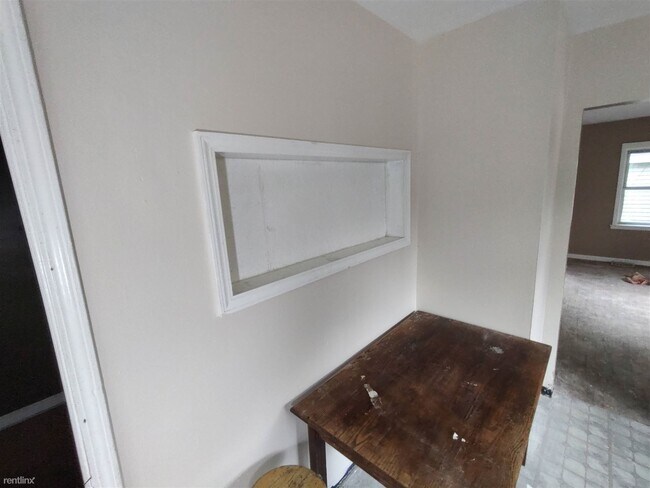 Building Photo - 2 br, 1 bath House - 3168 West Parkway Avenue