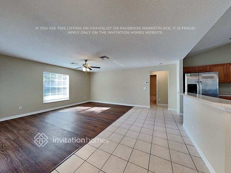 Building Photo - 115 Secluded Oak Ct