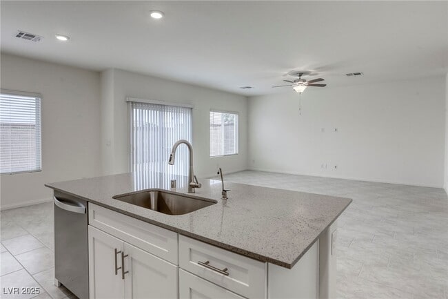 Building Photo - 4104 Agama St