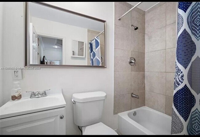 Building Photo - 1453 Northeast 149th Street, Miami, FL 331...