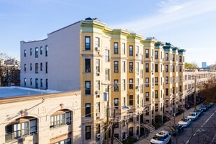 Building Photo - Northvale III A