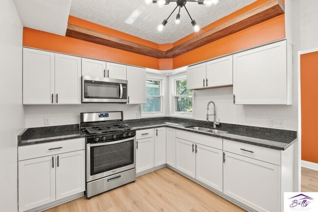 Building Photo - Wowza!