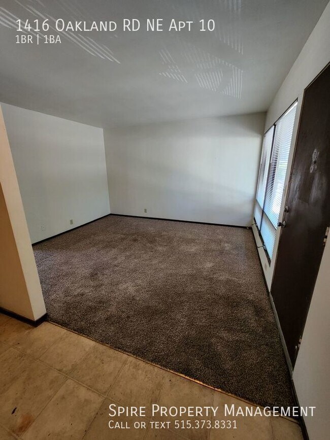 Building Photo - NE 1 Bedroom, Private Entry Small Pets Wel...