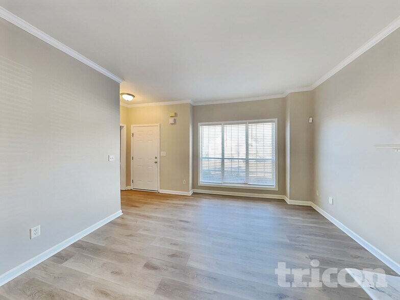 Building Photo - 12264 Crestwood Ct