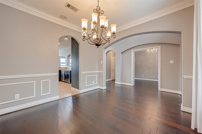 Building Photo - 7710 Eastwood Lake Ln