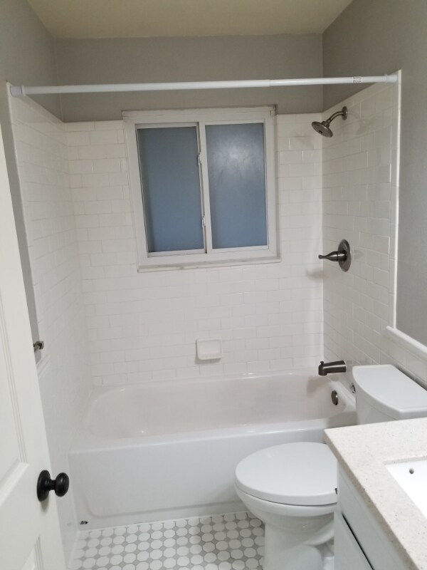 Building Photo - 1207 Castlerock Dr