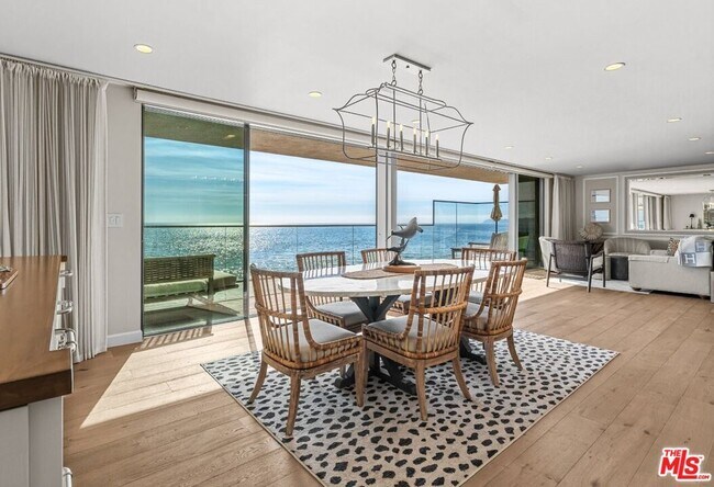 Building Photo - 27002 Malibu Cove Colony Dr