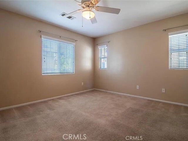 Building Photo - 14571 Longwood Ave