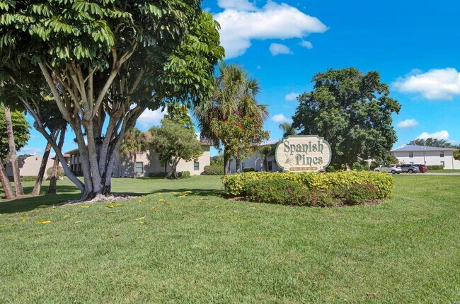 Building Photo - Bright and Spacious 2 Bedroom Condo in Spanish Pines
