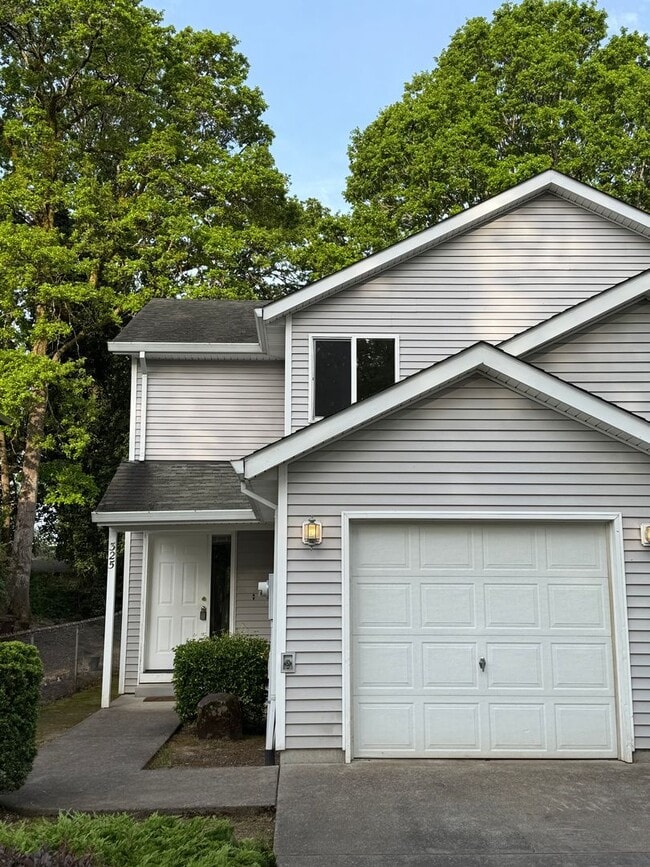 Building Photo - Great Condo next to a beautiful park!