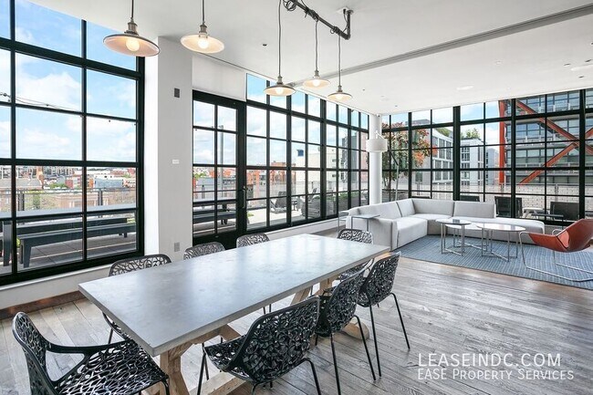 Building Photo - 2030 8th St NW