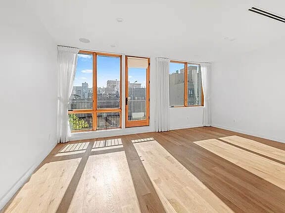 Building Photo - 42 Rochester Ave