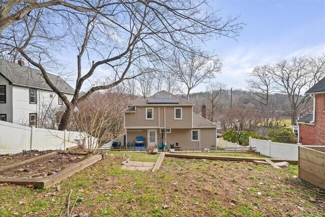 Building Photo - 125 S Kensico Ave