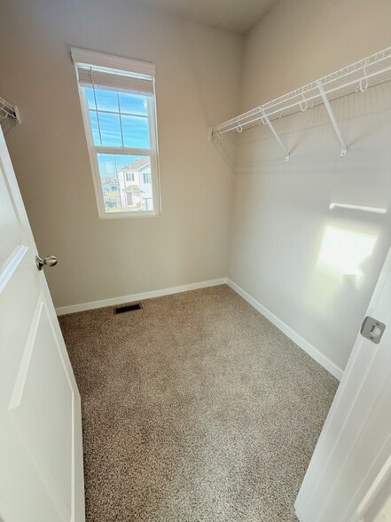 Building Photo - 7809 N 169th St