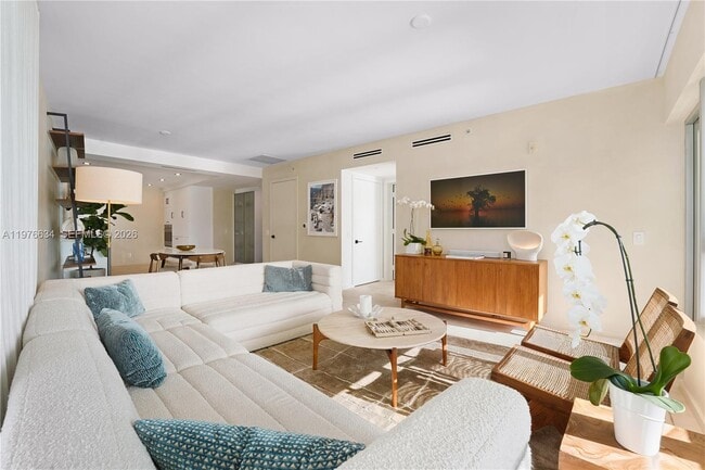 Building Photo - 1491 Lincoln Terrace