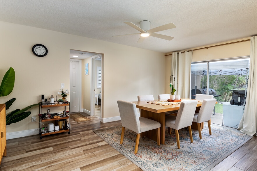 Building Photo - 5623 Spring Run Ave