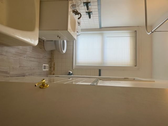 Building Photo - 538 Kohn St