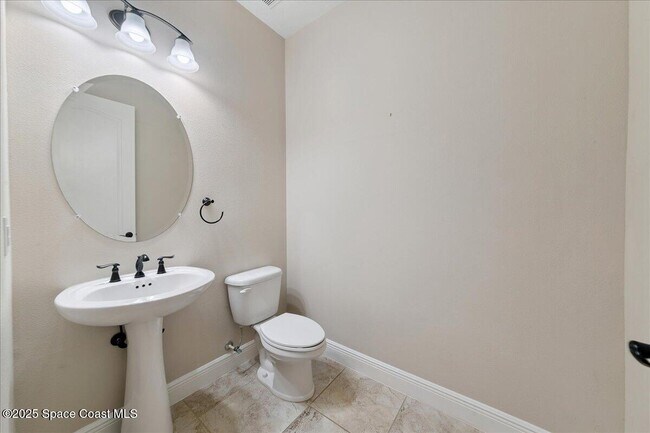 Building Photo - 2721 Casterton Dr